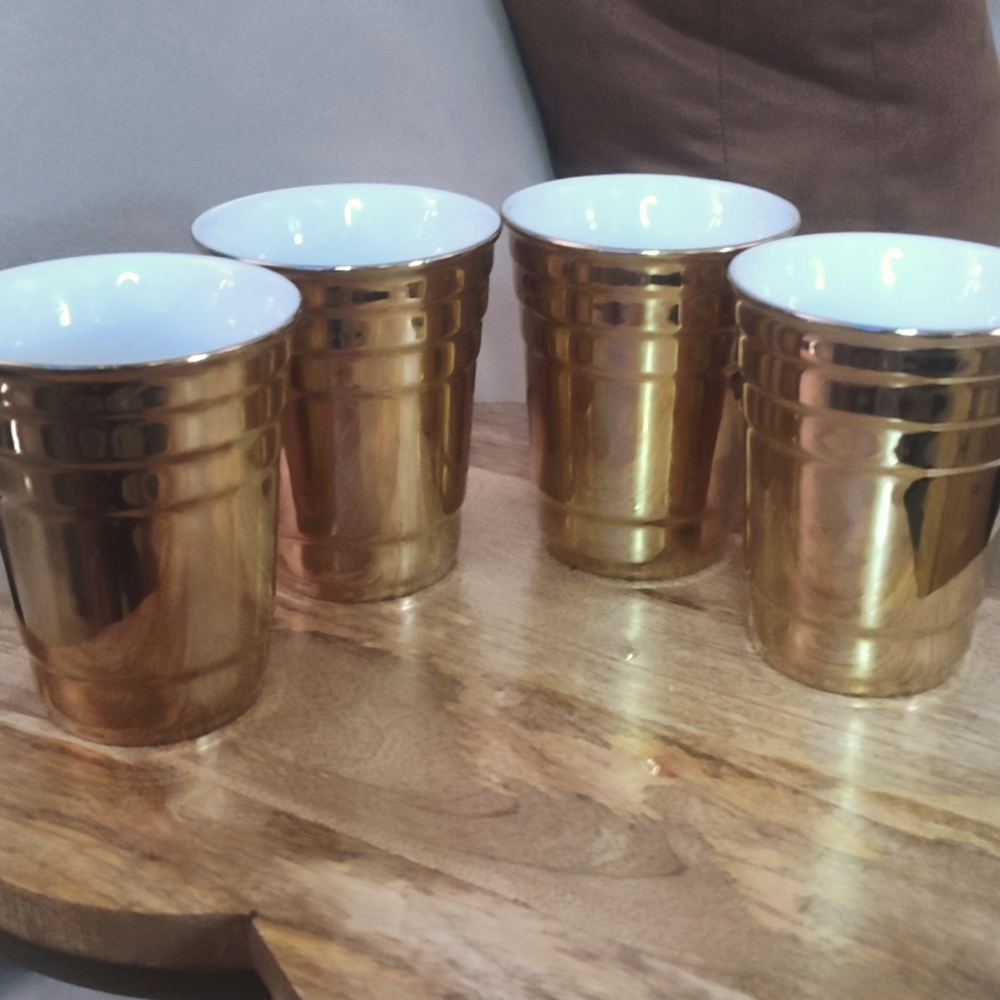Selling  BLK Smith ceramic gold cups